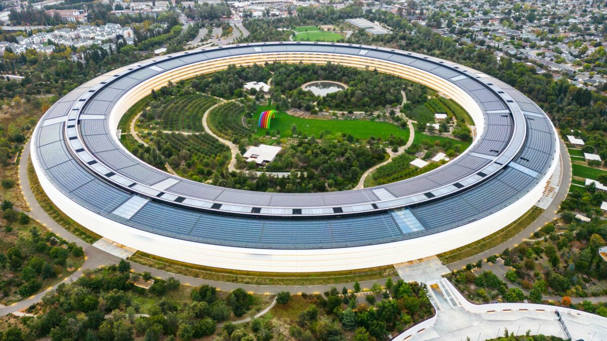 Apple’s New CEO Faces Challenge of Retaining Top Talent Amid Turnover