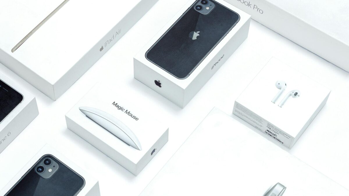 Apple’s New China Strategy: Navigating Supply Chains and Consumer Ties