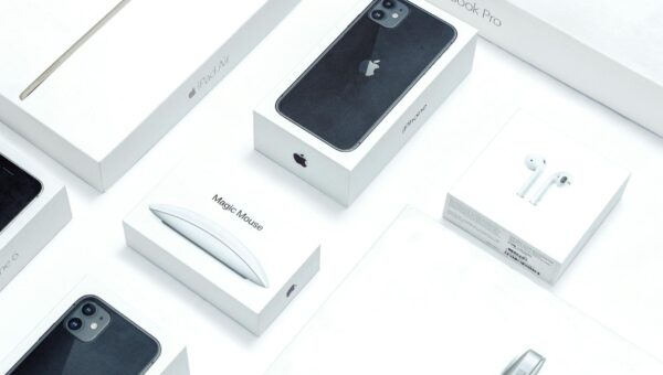 Apple’s New China Strategy: Navigating Supply Chains and Consumer Ties