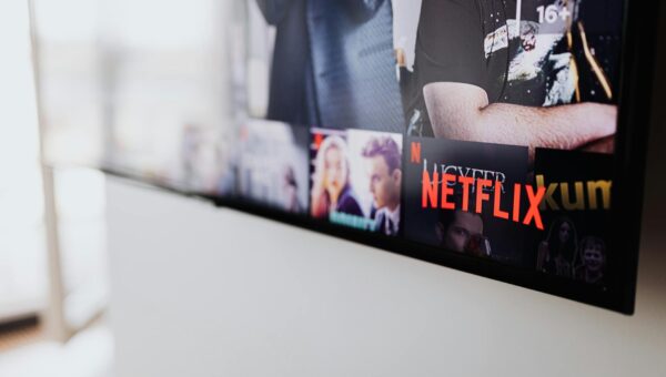 Netflix Faces Challenges as Reed Hastings Steps Down Amid Forecast Dip