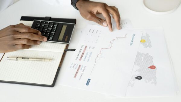 Rogers Communications Surprises with Earnings, Raises Cash Flow Forecast