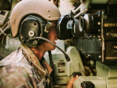 Trump Lauds Palantir Amidst Stock Decline and Ongoing Iran Conflict